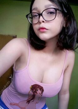 Colegiala tetona infiel termina filtrada por su ex novio 3