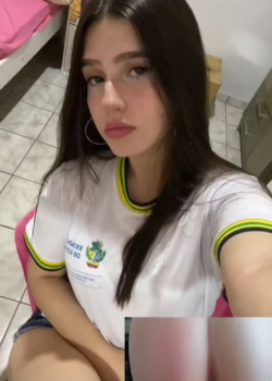 Pendeja tetona de 19 años cogiendo con su compañero 2