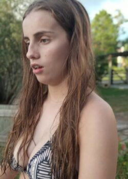 Amiga colegiala es tremenda putita y manda nudes 4